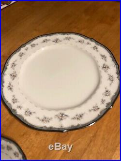 Noritake Ivory China Traviata 7327 Five Place Settings / 25pcs