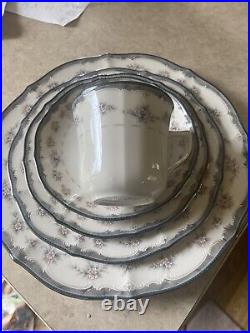 Noritake Ivory Traviata 7327 Five Pc Place Setting For Eight/40pcs
