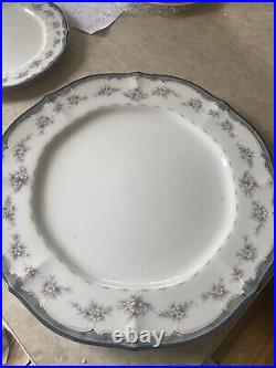 Noritake Ivory Traviata 7327 Five Pc Place Setting For Eight/40pcs
