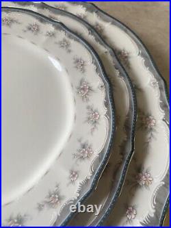 Noritake Ivory Traviata 7327 Five Pc Place Setting For Eight/40pcs