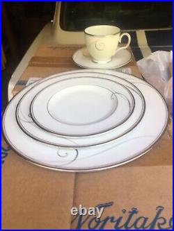 Noritake PLATINUM WAVE China FOUR five 5 piece place setting NEW Never Used