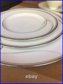 Noritake PLATINUM WAVE China FOUR five 5 piece place setting NEW Never Used