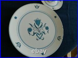 Noritake Progression China #9004 Blue Haven Set for 8 With2 Serving Pieces 16-3