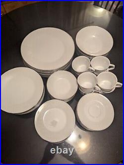 Noritake Reina 6450q Dinnerware Set Service For 8 56 Piece Set