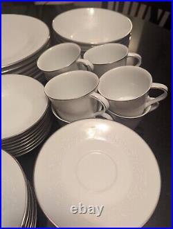 Noritake Reina 6450q Dinnerware Set Service For 8 56 Piece Set