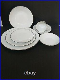 Noritake Reina Pattern Fine China Set -7 Piece Place Setting for 4 28 Pieces