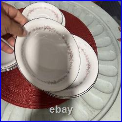 Noritake Rosepoint 29 Piece Porcelain Dinnerware Set, Service for 4
