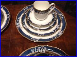 Noritake Sandhurst 9742. There are 4 of 5pc place settings(20 pcs)