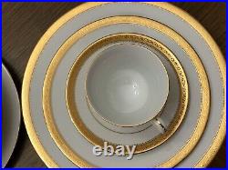 Noritake Signature Gold 55 Piece China Set 4276 NM to Mint