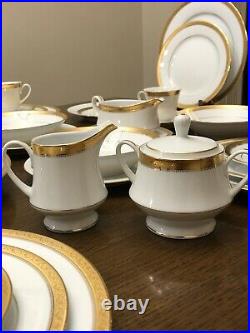 Noritake Signature Gold 55 Piece China Set 4276 NM to Mint