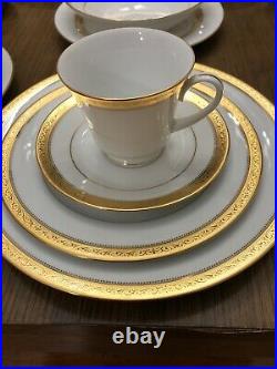 Noritake Signature Gold 55 Piece China Set 4276 NM to Mint