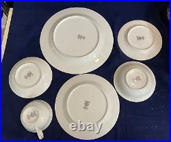 Noritake Thurston 6871 dinnerware service for 8, with six serving pieces