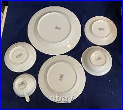 Noritake Thurston 6871 dinnerware service for 8, with six serving pieces