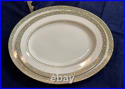 Noritake Thurston 6871 dinnerware service for 8, with six serving pieces