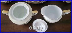 Noritake Vasona 36 Pcs Dinner & Bread Plates Fruit Bowls Sugar Creamer Cup& Sauc