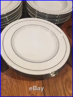Noritake White Scapes Stoneleigh China For 6 (5 Piece Setting) Excellent