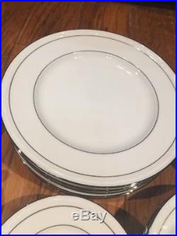 Noritake White Scapes Stoneleigh China For 6 (5 Piece Setting) Excellent