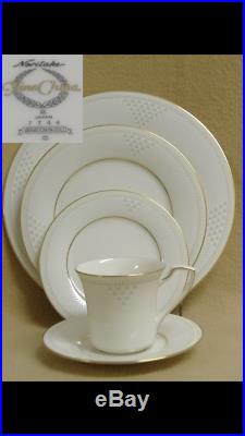 Noritake china dinnerware set for 16 place settings, platinum band, bone china
