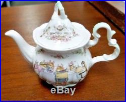 ROYAL DOULTON china Brambly Hedge child's tea set, teapot, sugar, creamer