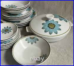 Set of 19 Noritake Progression China UP-SA DAISY Pattern 9001 Japan