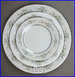 Superb vintage Noritake MELISSA fine china Dinner Service Set for 8. Plates etc