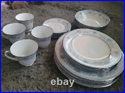 Vintage 20pc. Dinnerware Set Contemporary Noritake Blue Hill Collection