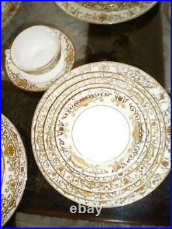 Vintage Noritake 12 place settings Fine China Dinnerware, 81 pcs, white, gilded