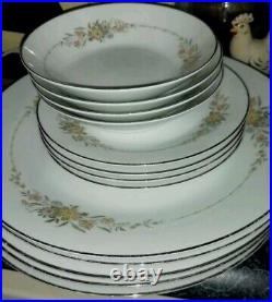 Vtg Noritake Japan Gina 6504 12 Pieces Set In Mint Condition Serves 4 Persons